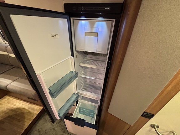 LMC Explorer 655 SPORTLINE (ALDE+Automat+U-Soffa+Taksäng+B-kort) 13 of 23