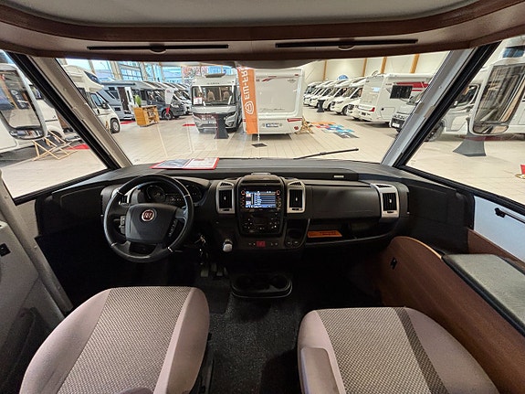 LMC Explorer 655 SPORTLINE (ALDE+Automat+U-Soffa+Taksäng+B-kort) 19 of 23