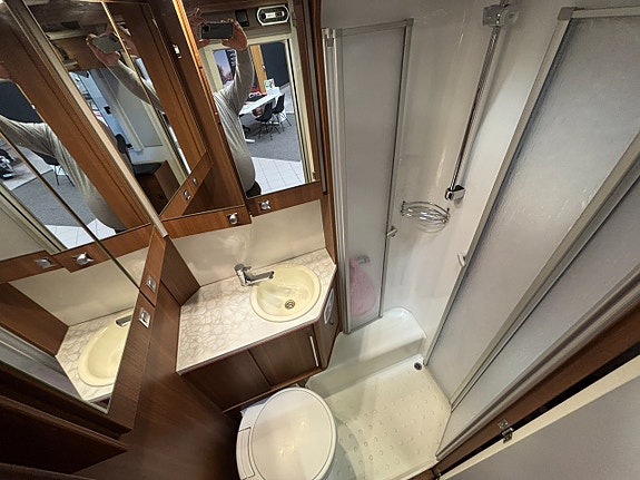 LMC Explorer 655 SPORTLINE (ALDE+Automat+U-Soffa+Taksäng+B-kort) 16 of 23