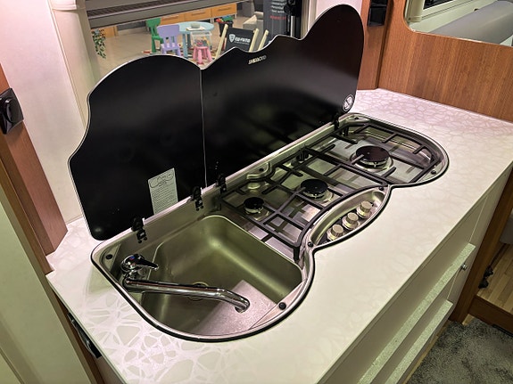 LMC Explorer 655 SPORTLINE (ALDE+Automat+U-Soffa+Taksäng+B-kort) 12 of 23