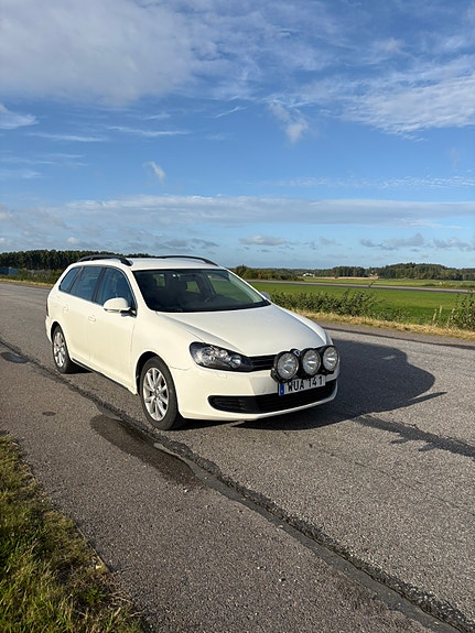 Volkswagen Golf VI 2 of 6