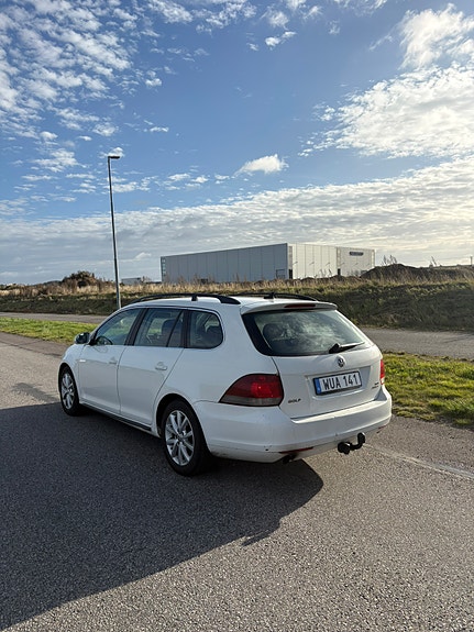 Volkswagen Golf VI 4 of 6