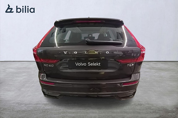 Volvo XC60 9 of 23