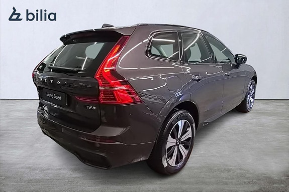 Volvo XC60 10 of 23