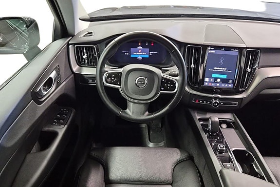 Volvo XC60 12 of 23
