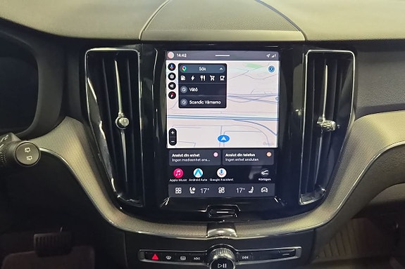 Volvo XC60 16 of 23