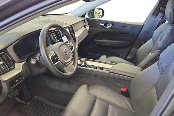 Volvo XC60 12 of 23
