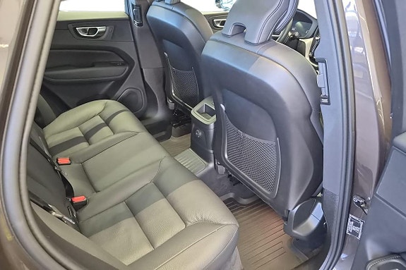 Volvo XC60 18 of 23