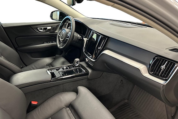 Volvo V60 7 of 30