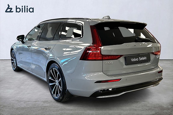 Volvo V60 2 of 30
