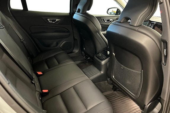 Volvo V60 9 of 30