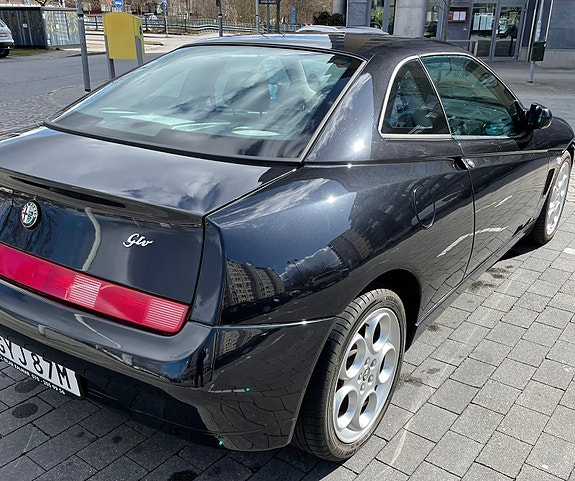 Alfa Romeo GTV 2 of 5