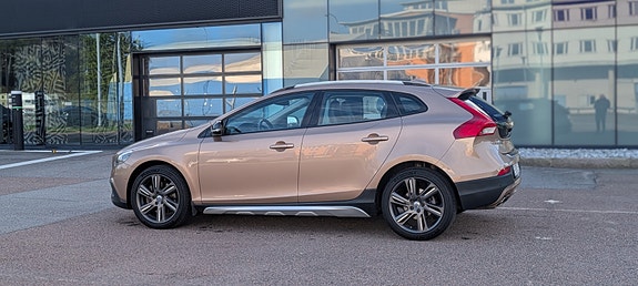 Volvo V40 Cross Country 10 of 12