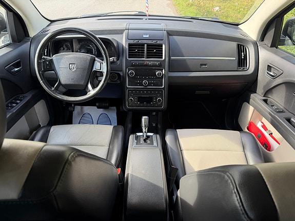Dodge Journey 8 of 14