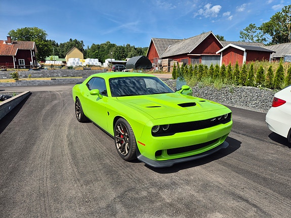 Dodge Challenger 18 of 19