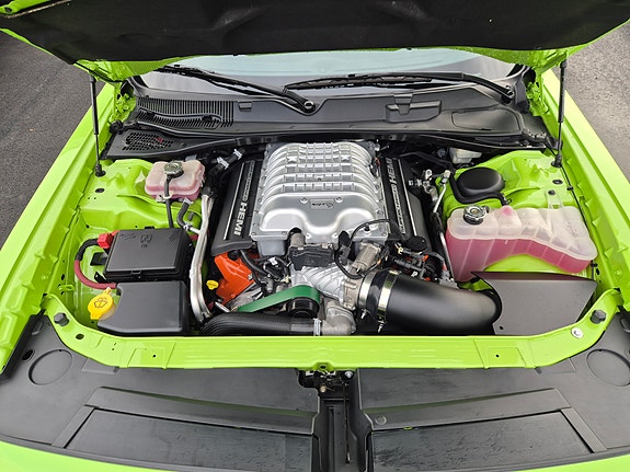 Dodge Challenger 11 of 19