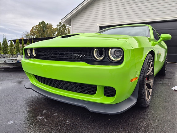 Dodge Challenger 10 of 19