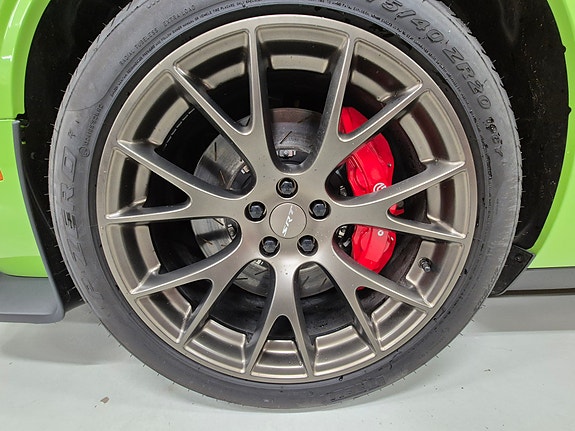 Dodge Challenger 16 of 19