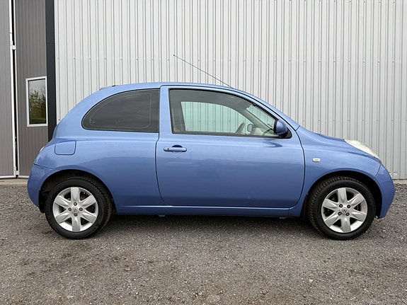 Nissan Micra 3 of 12
