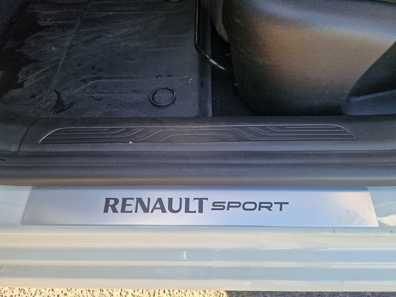 Renault Megane IV 3 of 18