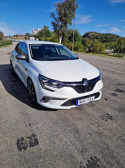 Renault Megane IV 17 of 18