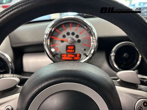 MINI Cooper 10 of 14