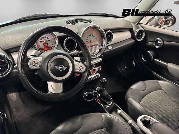MINI Cooper 9 of 14