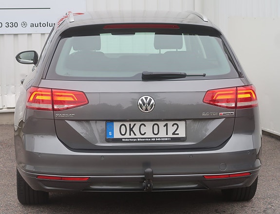 Volkswagen Passat 7 of 27