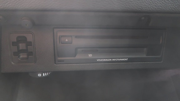 Volkswagen Passat 21 of 27