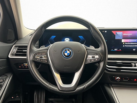 BMW 330e 12 of 30