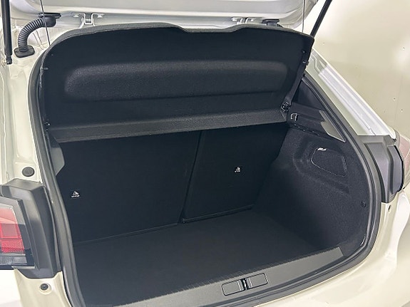 Peugeot 208 8 of 14