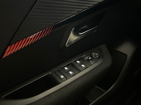 Peugeot 208 14 of 14