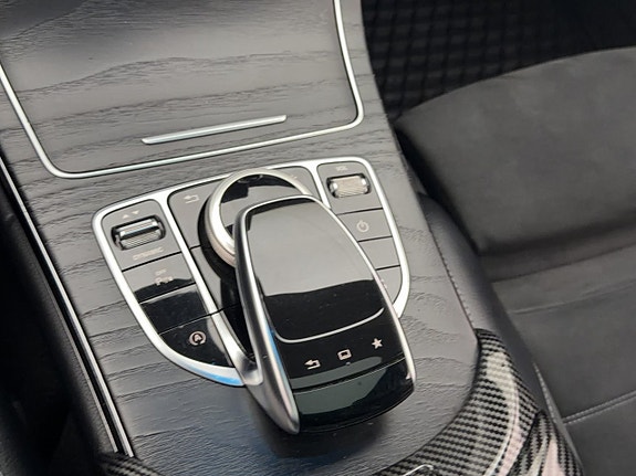Mercedes-Benz C300 27 of 30