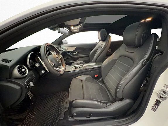 Mercedes-Benz C300 11 of 30
