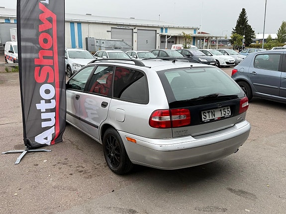 Volvo V40 4 of 7