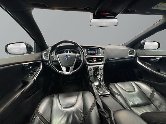 Volvo V40 Cross Country 10 of 14