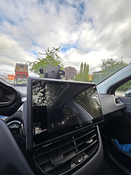 Peugeot 208 10 of 12