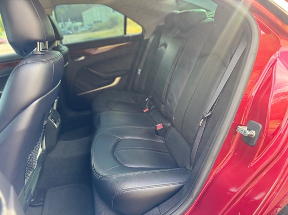 Cadillac CTS 11 of 23