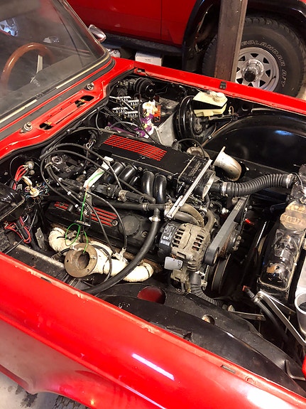 Triumph TR6 2 of 4