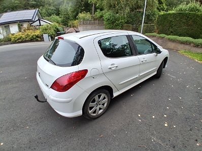 Peugeot 308 3 of 8