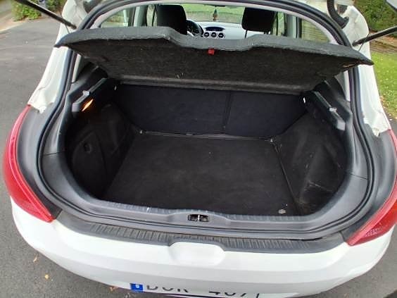 Peugeot 308 8 of 8