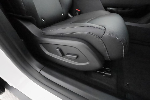 Mazda CX-6e 29 of 30
