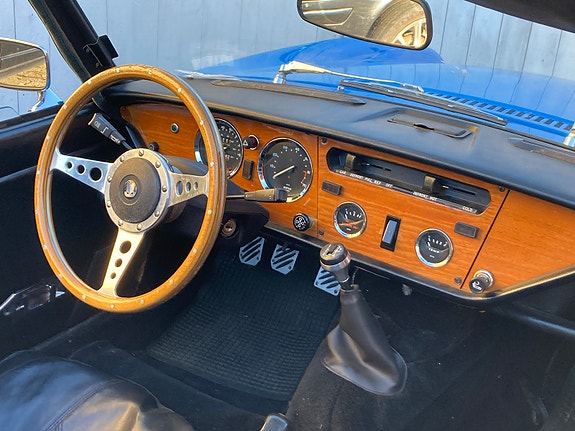 Triumph Spitfire 4 of 9