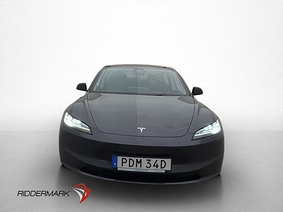 Tesla Model 3 9 of 30