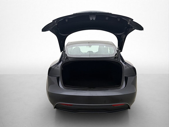Tesla Model 3 17 of 30
