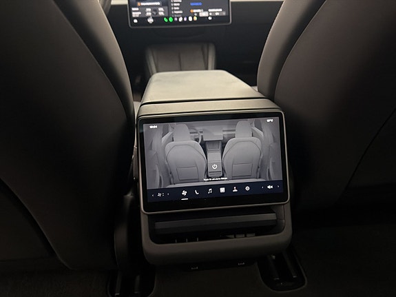 Tesla Model 3 22 of 30