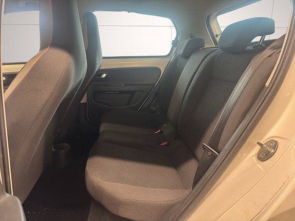 Volkswagen UP! 15 of 23