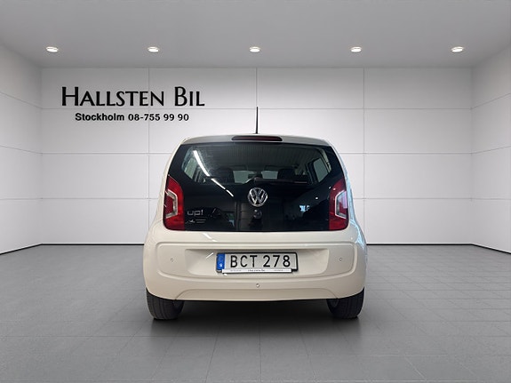 Volkswagen UP! 6 of 23