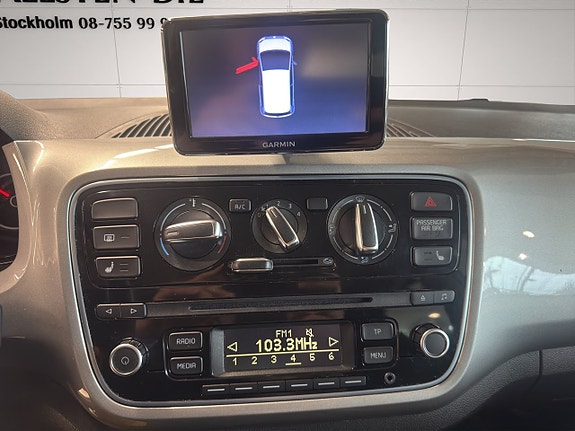Volkswagen UP! 21 of 23