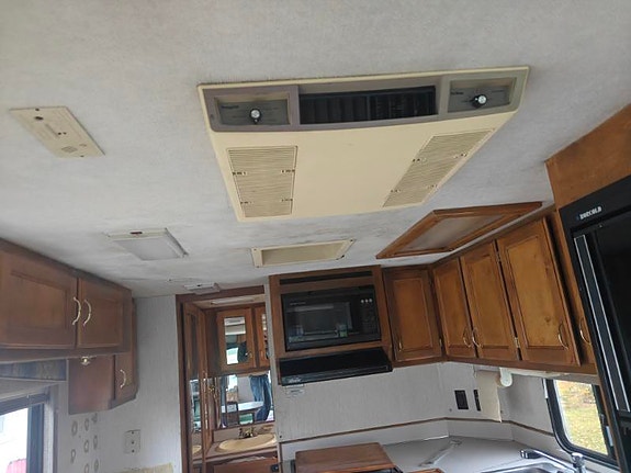 GMC Safari Trek Pathmaker 11 of 12